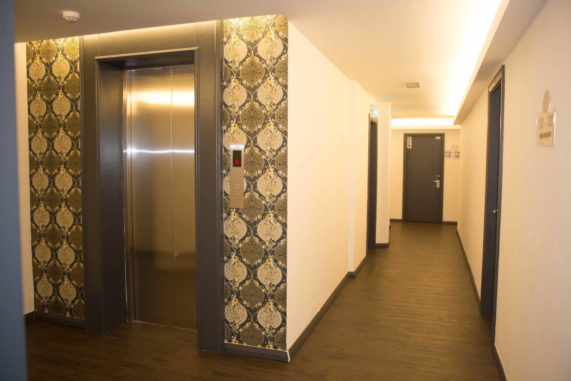Qlassic Hotel Sepang Exterior foto